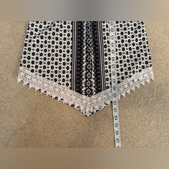 Self Esteem Black And White Sleeveless Top With Lace - Picture 9 of 9